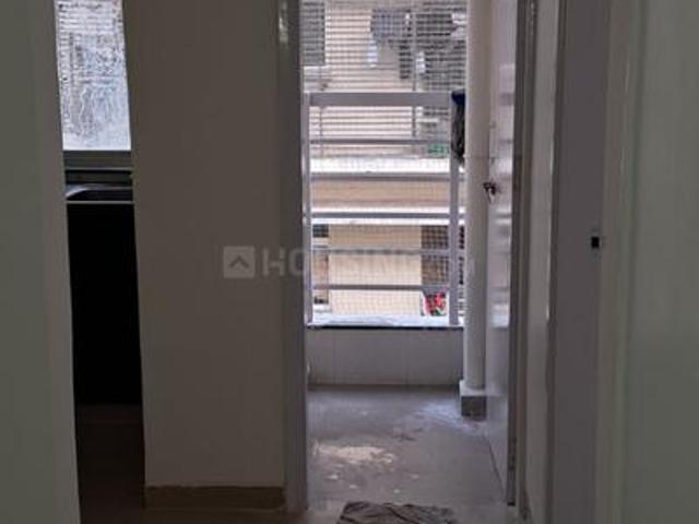 2 BHK Apartment in Vaishno Devi Circle for rent Ahmedabad. The reference number is 20286034
