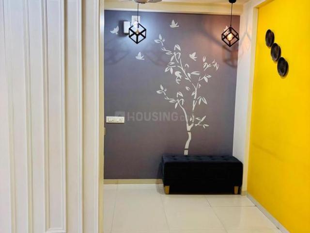 2 BHK Apartment in Vaishno Devi Circle for rent Ahmedabad. The reference number is 20328242