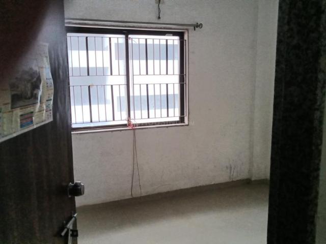 2 BHK Apartment in Vaishno Devi Circle for rent Ahmedabad. The reference number is 20332940