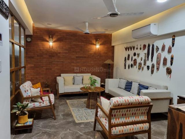 2 BHK Apartment in Vaishno Devi Circle for rent Ahmedabad. The reference number is 20336159
