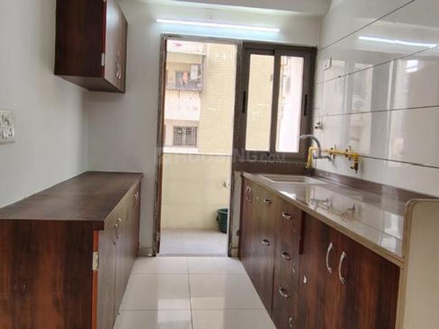 2 BHK Apartment in Vaishno Devi Circle for rent Ahmedabad. The reference number is 20370956