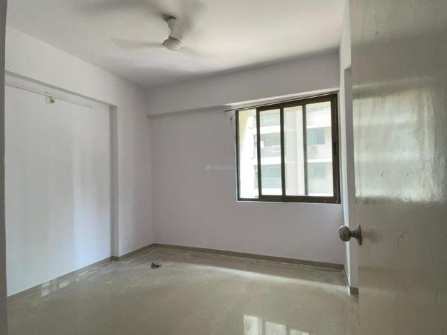 2 BHK Apartment in Vaishno Devi Circle for rent Ahmedabad. The reference number is 20372483