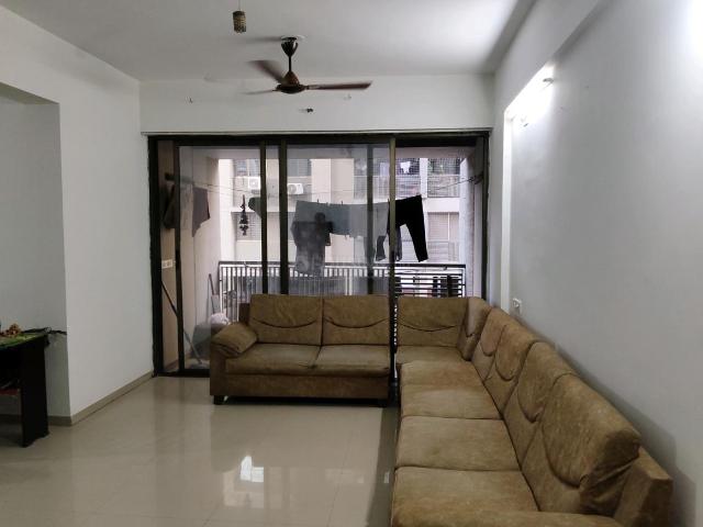 2 BHK Apartment in Vaishno Devi Circle for rent Ahmedabad. The reference number is 20377994