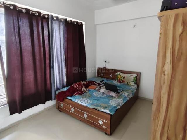 2 BHK Apartment in Vaishno Devi Circle for rent Ahmedabad. The reference number is 20379097
