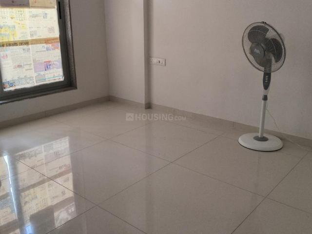 2 BHK Apartment in Vaishno Devi Circle for rent Ahmedabad. The reference number is 20384829
