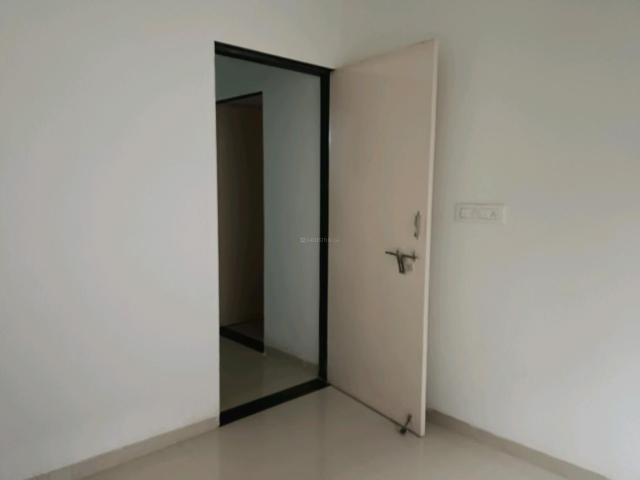 2 BHK Apartment in Vaishno Devi Circle for resale Ahmedabad. The reference number is 12253400