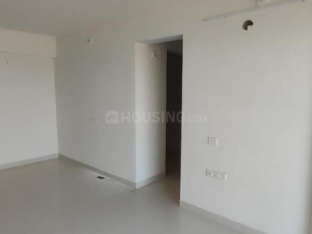 2 BHK Apartment in Vaishno Devi Circle for resale Ahmedabad. The reference number is 19437486