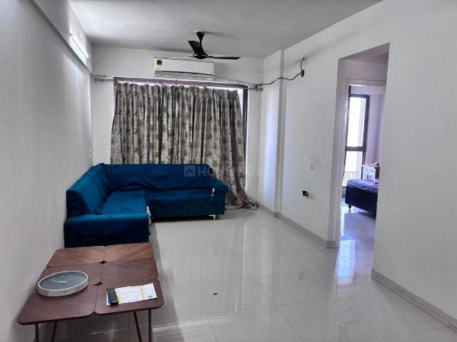 2 BHK Apartment in Vaishno Devi Circle for resale Ahmedabad. The reference number is 19750515