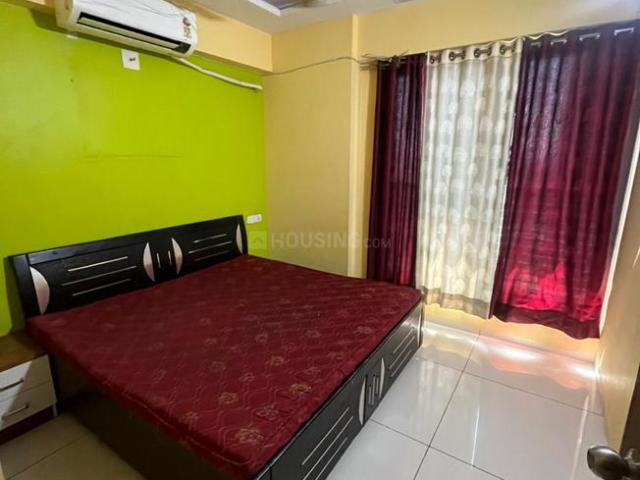 2 BHK Apartment in Vaishno Devi Circle for resale Ahmedabad. The reference number is 19759600