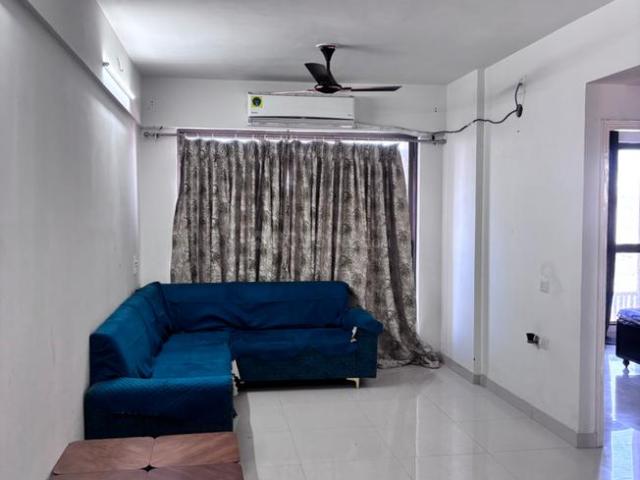 2 BHK Apartment in Vaishno Devi Circle for resale Ahmedabad. The reference number is 19726904