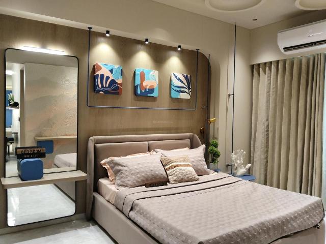 2 BHK Apartment in Vaishno Devi Circle for resale Ahmedabad. The reference number is 19732090