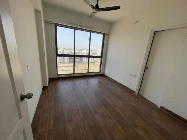 2 BHK Apartment in Vaishno Devi Circle for resale Ahmedabad. The reference number is 19953453