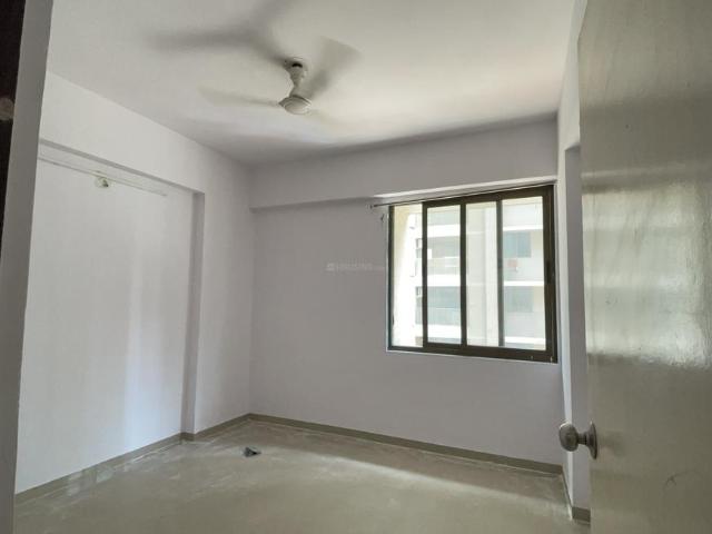 2 BHK Apartment in Vaishno Devi Circle for resale Ahmedabad. The reference number is 20372512