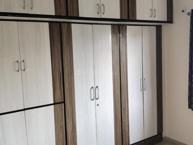 2 BHK Apartment in Vaishno Devi Circle for resale Ahmedabad. The reference number is 20312593