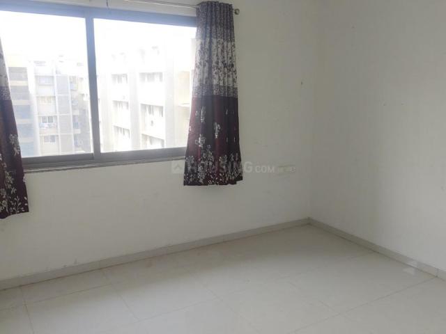 2 BHK Apartment in Vaishno Devi Circle for resale Ahmedabad. The reference number is 20414303