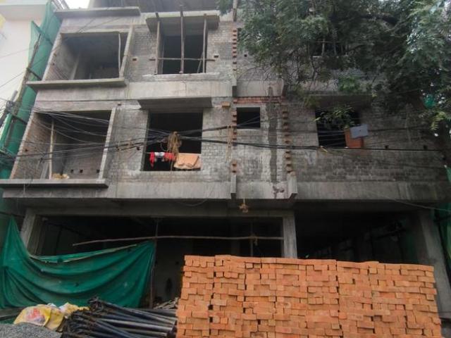 2 BHK Apartment in Valasaravakkam for resale Chennai. The reference number is 19624721