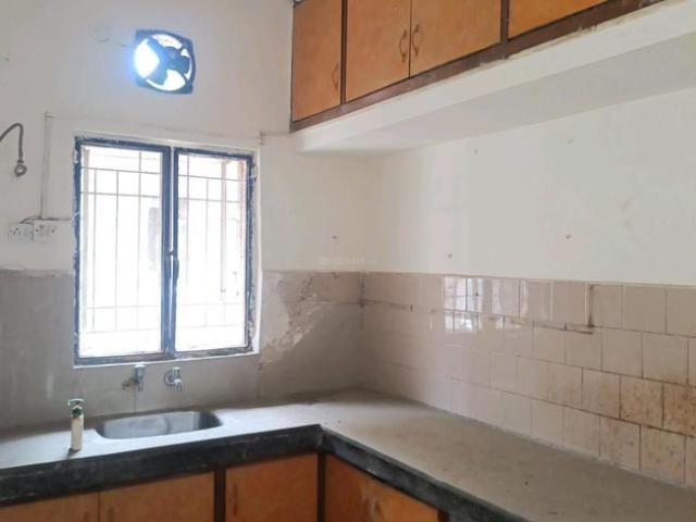 2 BHK Apartment in Vasant Kunj for resale New Delhi. The reference number is 14938066