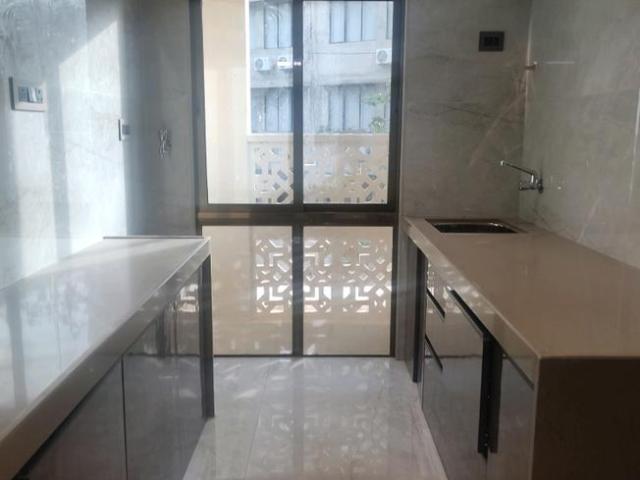 2 BHK Apartment in Vasai West for resale Vasai. The reference number is 18334801