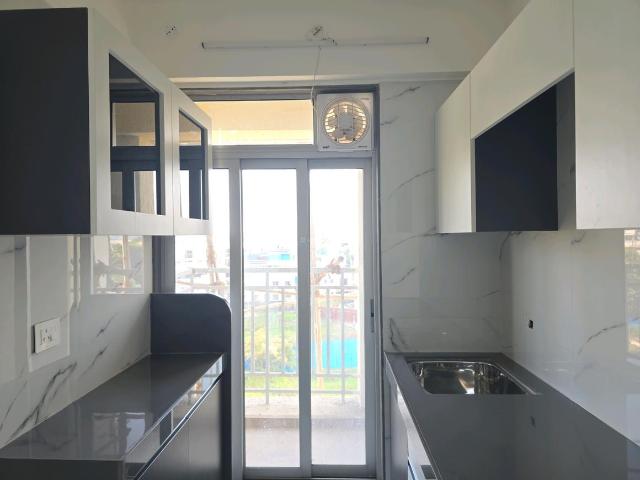 2 BHK Apartment in Vasai West for resale Vasai. The reference number is 19085228