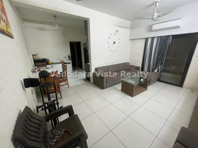 2 BHK Apartment in Vasna for resale Vadodara. The reference number is 16562636