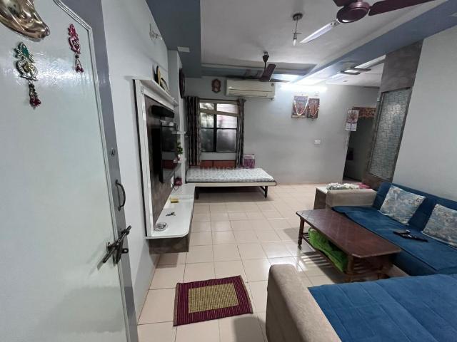 2 BHK Apartment in Vasna for resale Ahmedabad. The reference number is 20272106