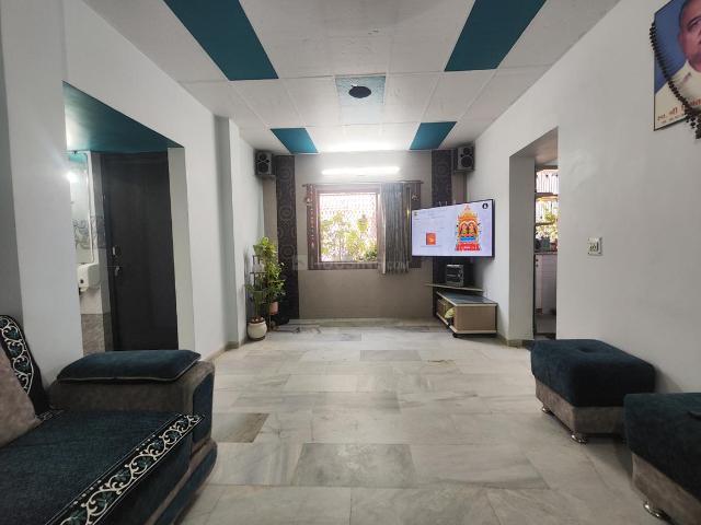 2 BHK Apartment in Vastrapur for resale Ahmedabad. The reference number is 20302412