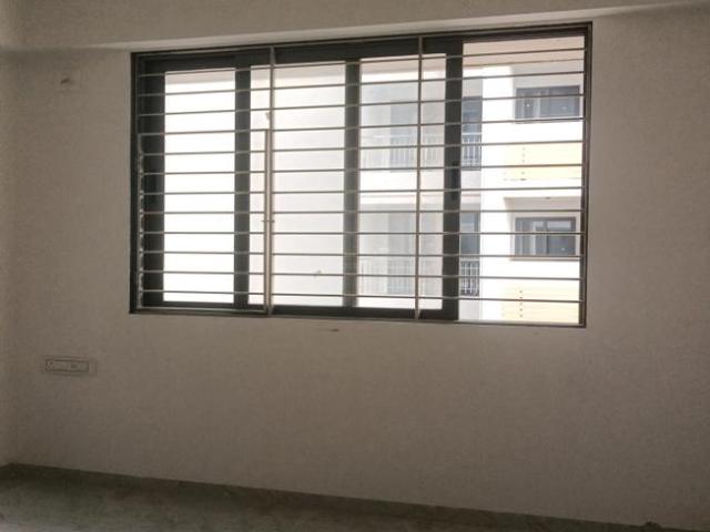 2 BHK Apartment in Vejalpur for resale Ahmedabad. The reference number is 17343083