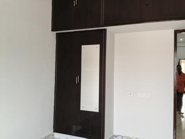 2 BHK Apartment in Velachery for rent Chennai. The reference number is 20372776