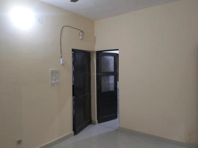 2 BHK Apartment in Vikaspuri for resale New Delhi. The reference number is 18855220