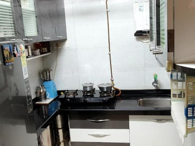2 BHK Apartment in Vikhroli East for resale Mumbai. The reference number is 18599936