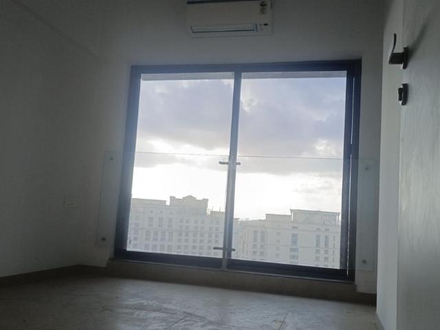 2 BHK Apartment in Vikhroli West for rent Mumbai. The reference number is 20484642