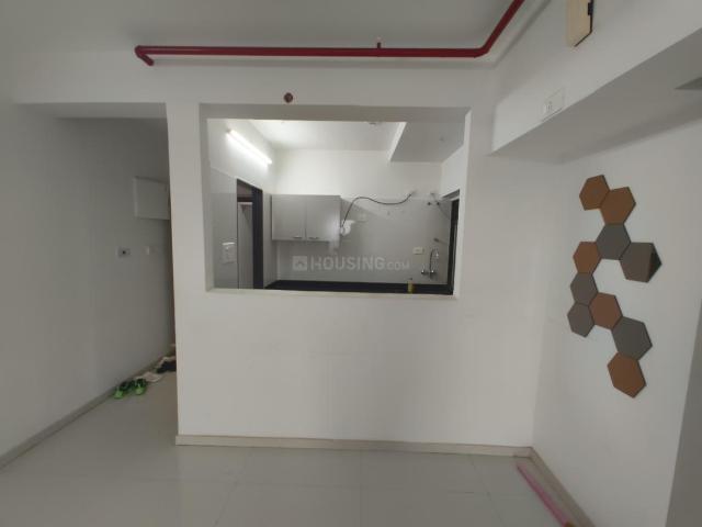 2 BHK Apartment in Vikhroli West for rent Mumbai. The reference number is 20683720