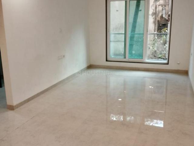 2 BHK Apartment in Vile Parle West for rent Mumbai. The reference number is 16326758