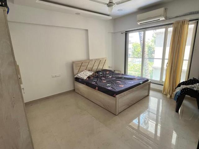 2 BHK Apartment in Vile Parle West for rent Mumbai. The reference number is 17460777