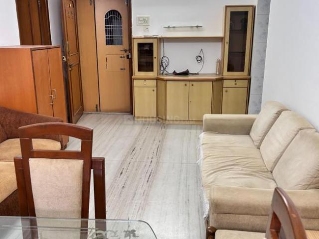 2 BHK Apartment in Vile Parle West for rent Mumbai. The reference number is 19682462