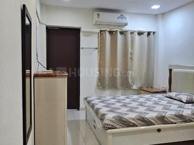 2 BHK Apartment in Vile Parle West for rent Mumbai. The reference number is 20267420