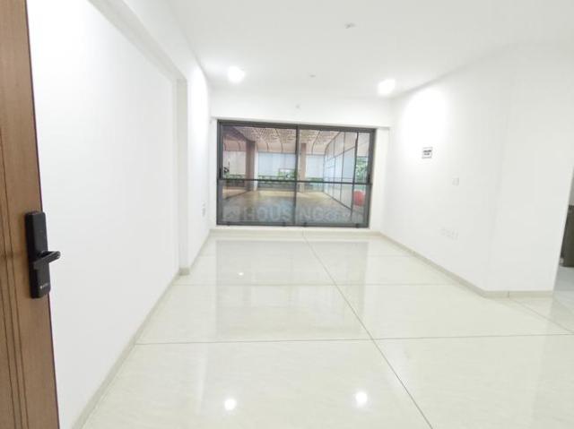 2 BHK Apartment in Vile Parle West for resale Mumbai. The reference number is 19334754