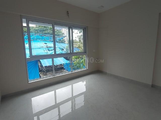 2 BHK Apartment in Vile Parle West for resale Mumbai. The reference number is 20538869