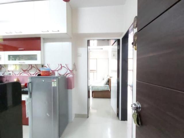 2 BHK Apartment in Vile Parle East for rent Mumbai. The reference number is 8864982