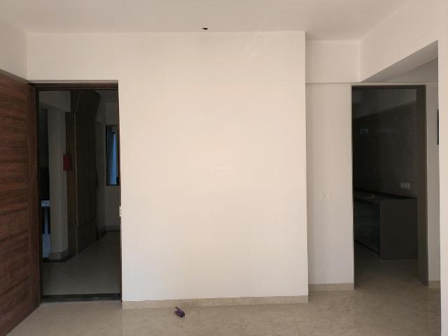 2 BHK Apartment in Vile Parle East for rent Mumbai. The reference number is 18980290
