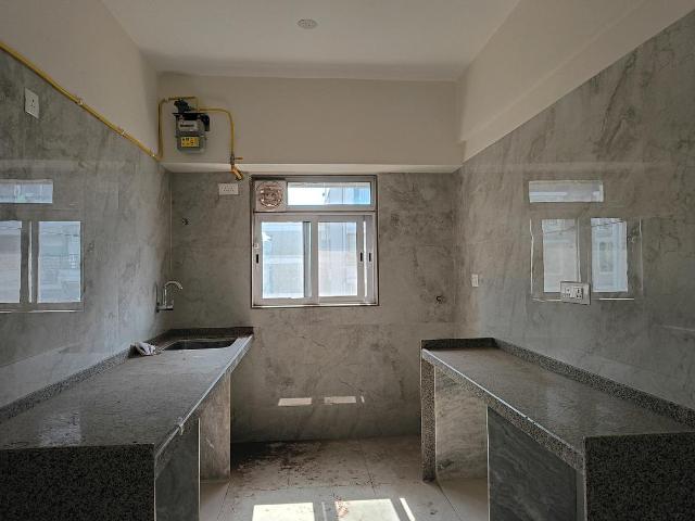 2 BHK Apartment in Vile Parle East for rent Mumbai. The reference number is 19082730