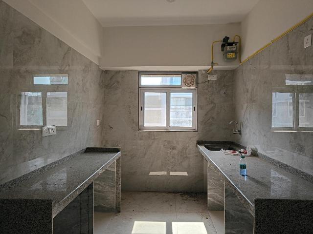 2 BHK Apartment in Vile Parle East for rent Mumbai. The reference number is 19082820