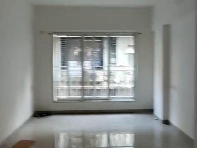 2 BHK Apartment in Vile Parle East for rent Mumbai. The reference number is 19670439