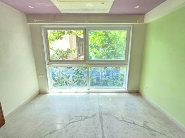 2 BHK Apartment in Vile Parle East for rent Mumbai. The reference number is 20181783