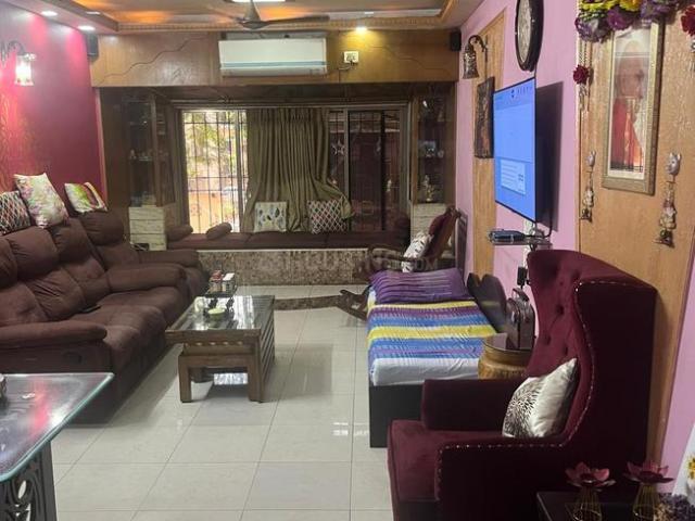 2 BHK Apartment in Vile Parle East for rent Mumbai. The reference number is 20531674