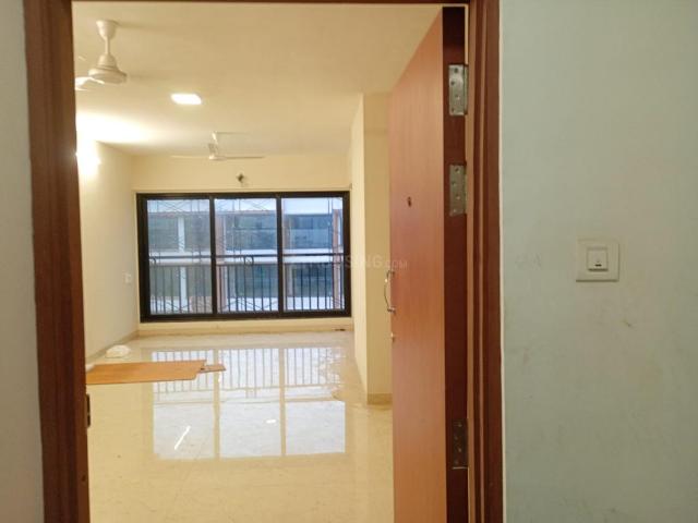 2 BHK Apartment in Vile Parle East for rent Mumbai. The reference number is 20734953