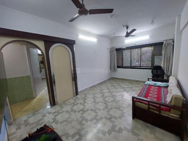 2 BHK Apartment in Vile Parle East for resale Mumbai. The reference number is 20587993