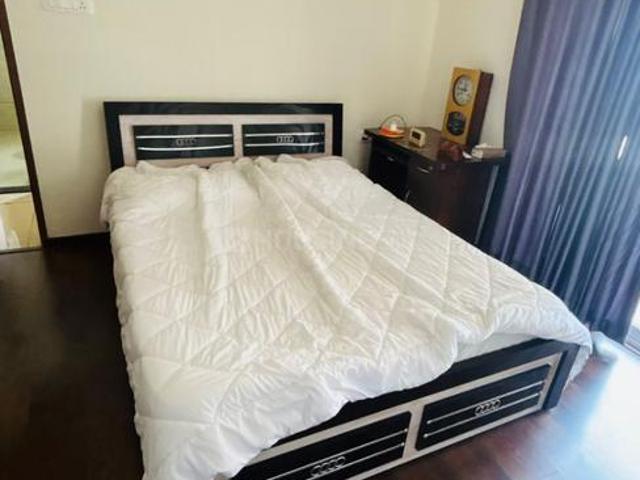 2 BHK Apartment in Viman Nagar for rent Pune. The reference number is 20474960