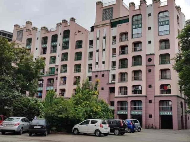 2 BHK Apartment in Viman Nagar for rent Pune. The reference number is 20582010