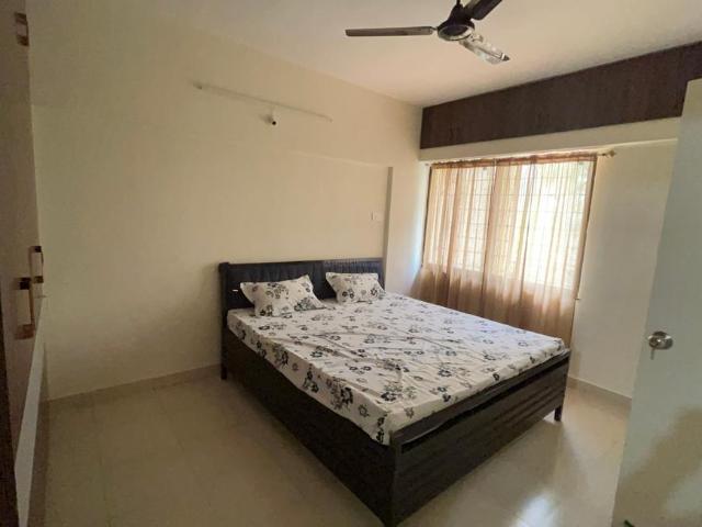 2 BHK Apartment in Viman Nagar for rent Pune. The reference number is 20853280
